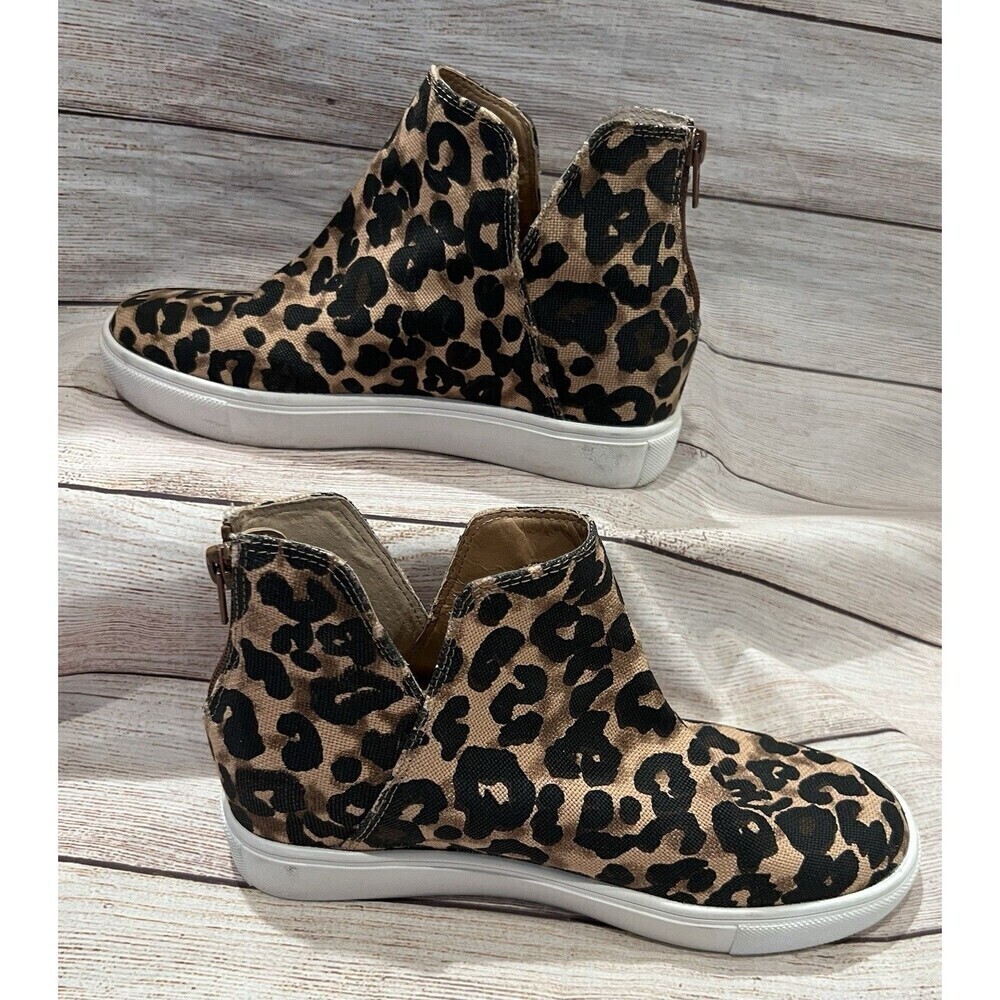 Women’s Sneakers STEVE MADDEN Claud Wedge Leopard-back zip Size 7